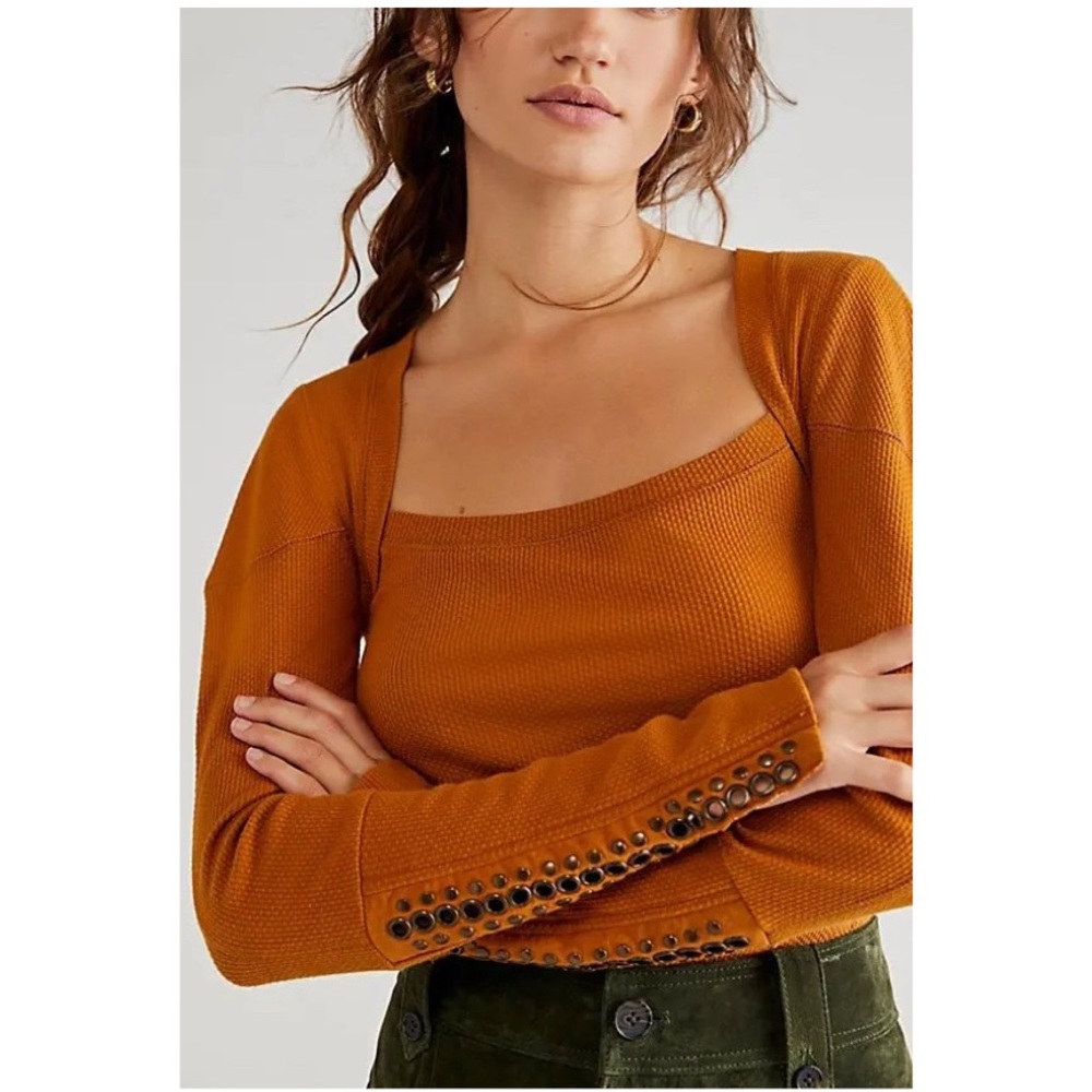 FREE PEOPLE A Little Unruly Waffle Knit Long Sleeve Grommet Top in Amber XS NEW